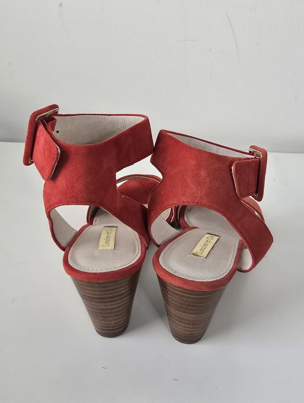 Louise et Cie Red Suede Open Toe Ankle Strap Wedge Sandal 8M Summer Date Night